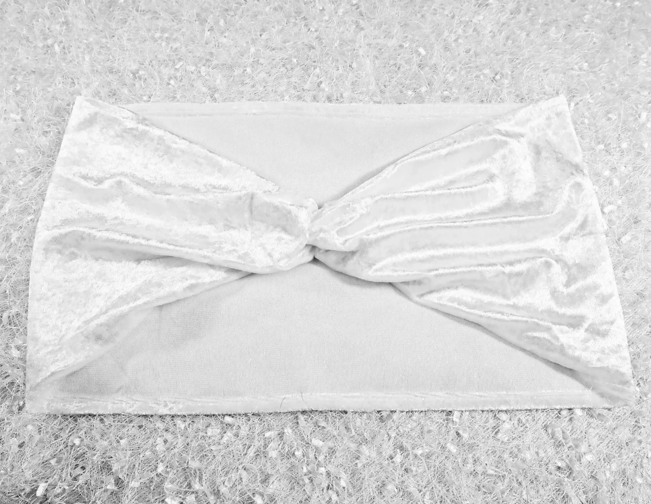 8″x13″ Ruffled Ice Crushed Velvet (200 GSM) Chair Bands – White (10pcs/pk)