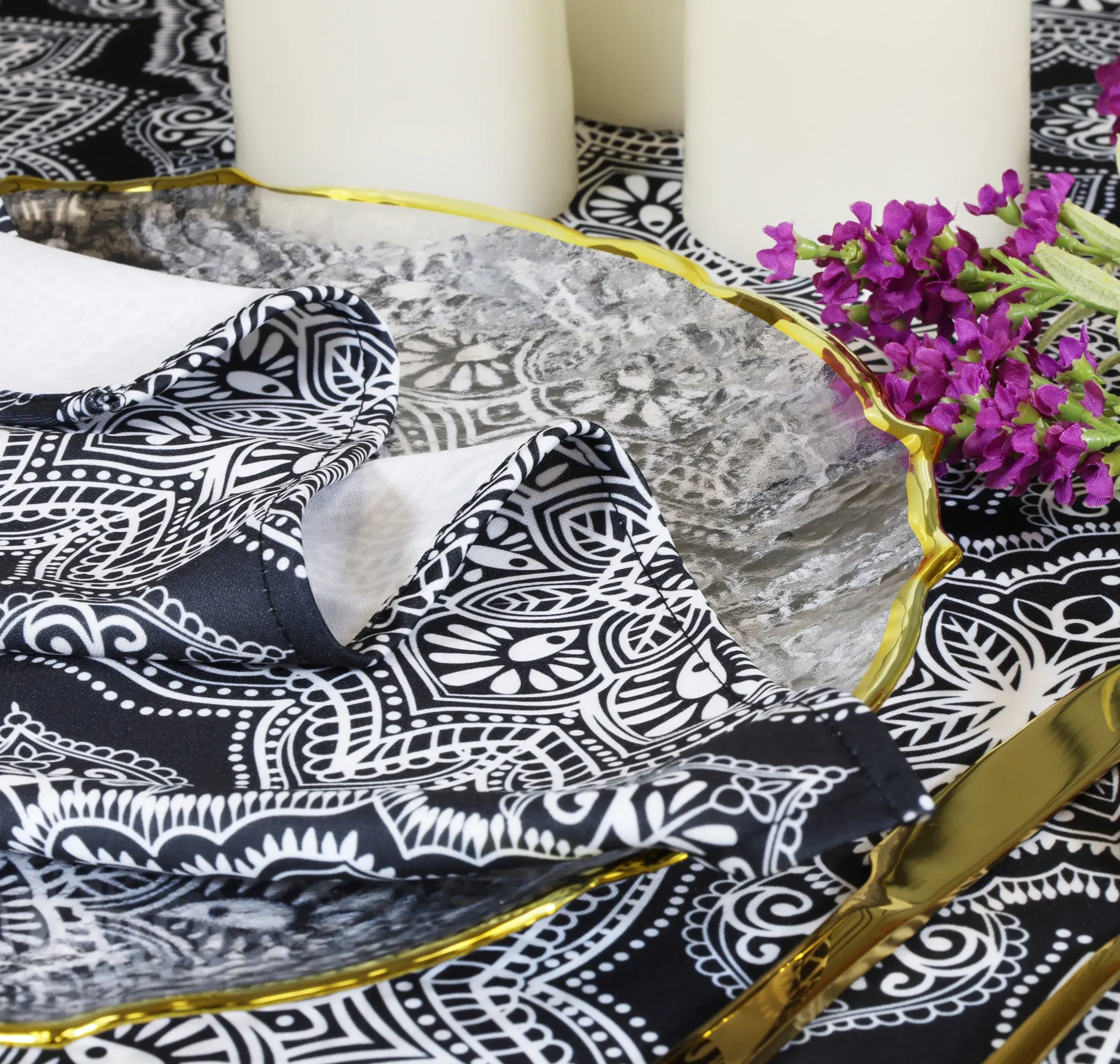 132″ Round Henna Scuba (Wrinkle-Free) (240 GSM) Tablecloth – Black (1pc)