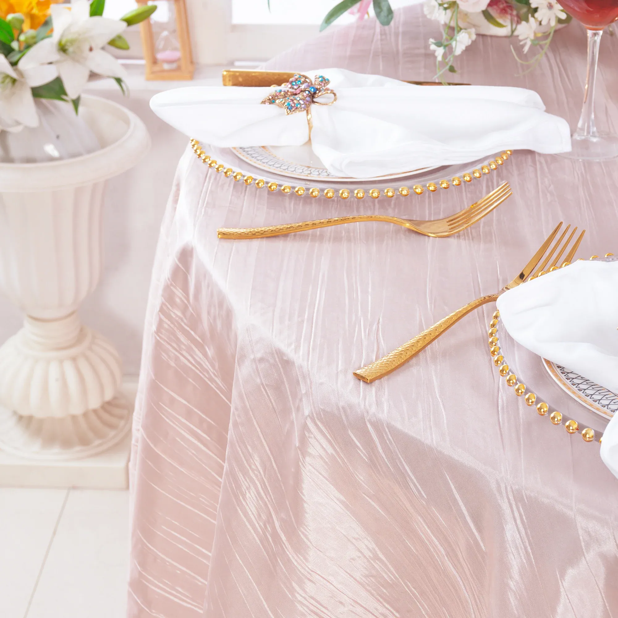 132″ Round Accordion Crinkle Taffeta Tablecloth – Blush Pink/Rose Gold (1pc)